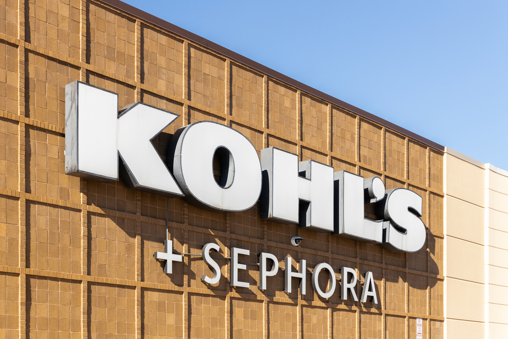 Exterior Retail Signage: How to Choose the Right Materials and Colors